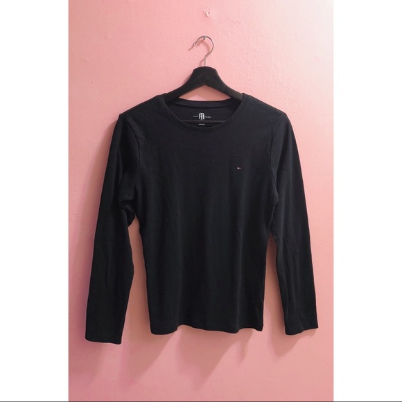 π₯ 3 for $20!π₯ Tommy Hilfiger Long Sleeve Top